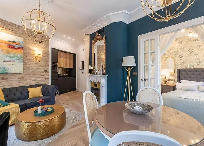 Ch Elvira Luxury * גרנדה