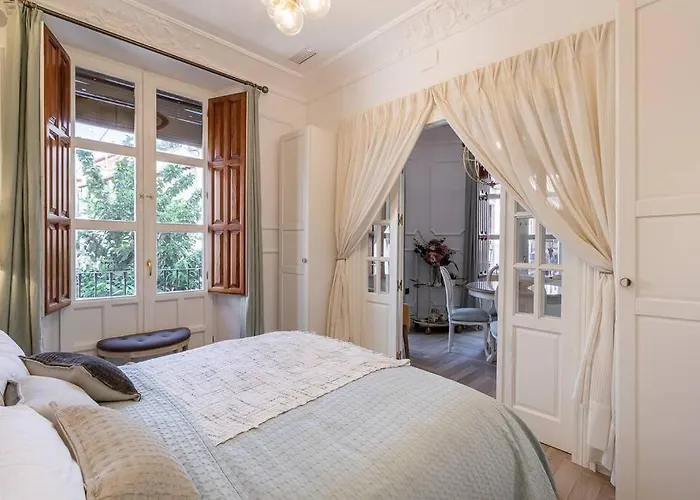 Ch Elvira Luxury * גרנדה